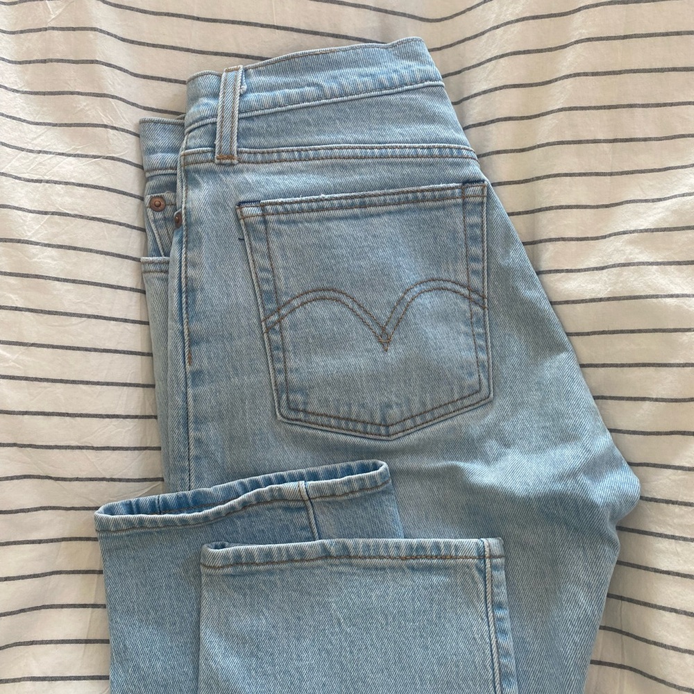 Levi’s straight cropped jeans